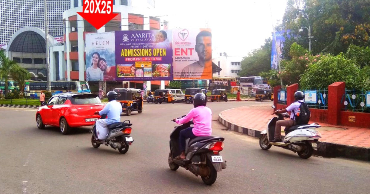 Thambanoor Hoarding rate list, Town – Thiruvananthapuram, Location – Thambanoor, Size – 20 x 25 ft, Lit/Non Lit, Rate per month – Rs. 70,000, Rate for 6 Months – Rs. 3,85,000, Rate for 1 Year –  Rs. 7,50,000